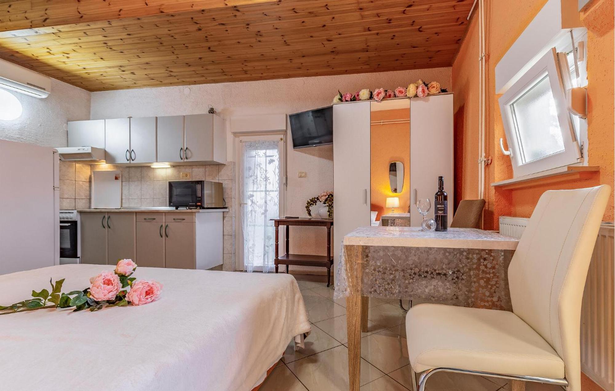 Pet Friendly Apartment In Medulin With Wifi Luaran gambar